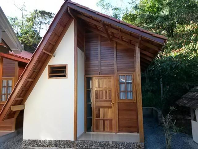 Pousada Chales Do Atlantico Sc Itapoá Exterior foto